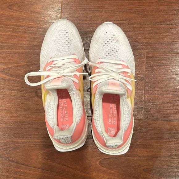 Adidas Ultraboosts Sneakers - Picture 2 of 4